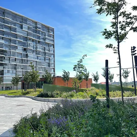 Fredika, Modern 1br,tripla Pasila Prime Location, Parking, Train Station Near Apartment *